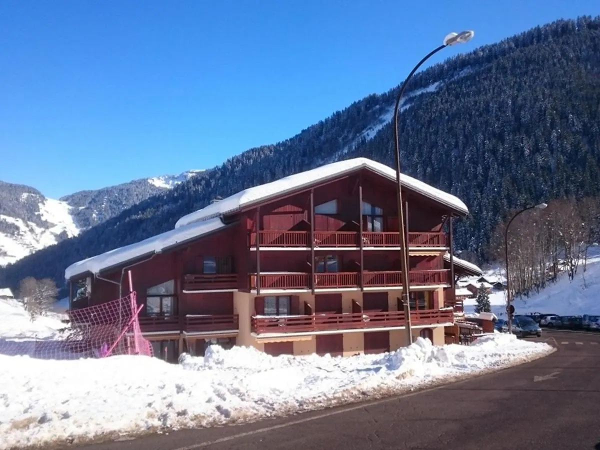 Studio Cabine Ensoleille Au Pied Des Pistes Avec Terrasse, Ideal Pour Famille Et Randonnees - Fr-1-342-192 Apartment