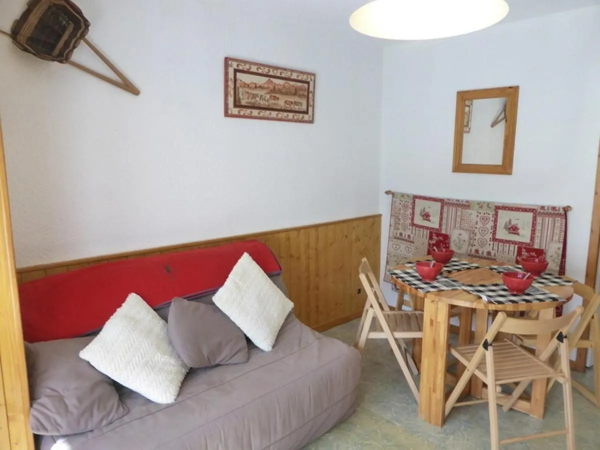 Studio Cabine Ensoleille Au Pied Des Pistes Avec Terrasse, Ideal Pour Famille Et Randonnees - Fr-1-342-192