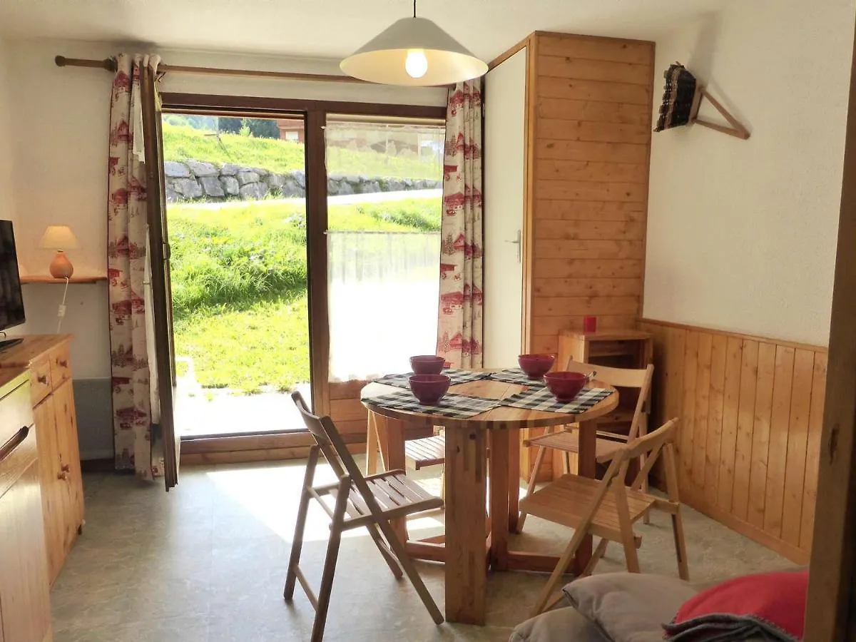 Studio Cabine Ensoleille Au Pied Des Pistes Avec Terrasse, Ideal Pour Famille Et Randonnees - Fr-1-342-192